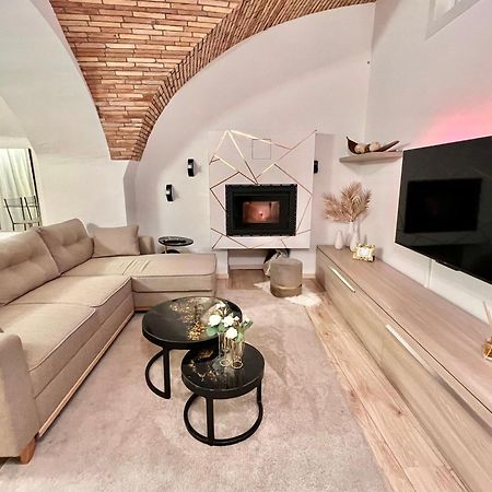 L'Arco Sul Lago • Gold Apartment Castro  Екстериор снимка