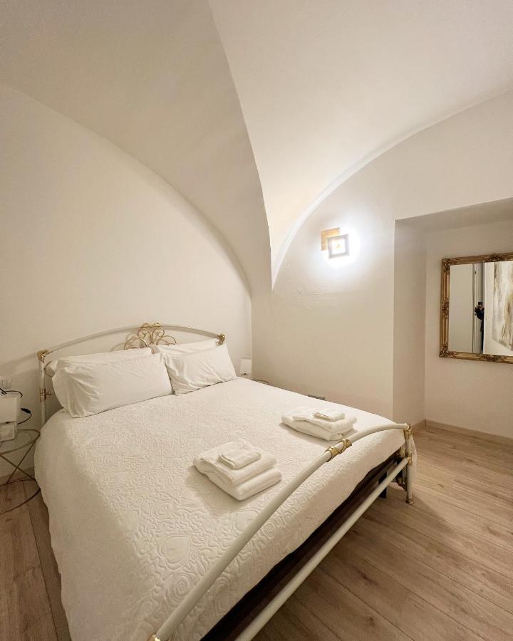 L'Arco Sul Lago • Gold Apartment Castro  Екстериор снимка