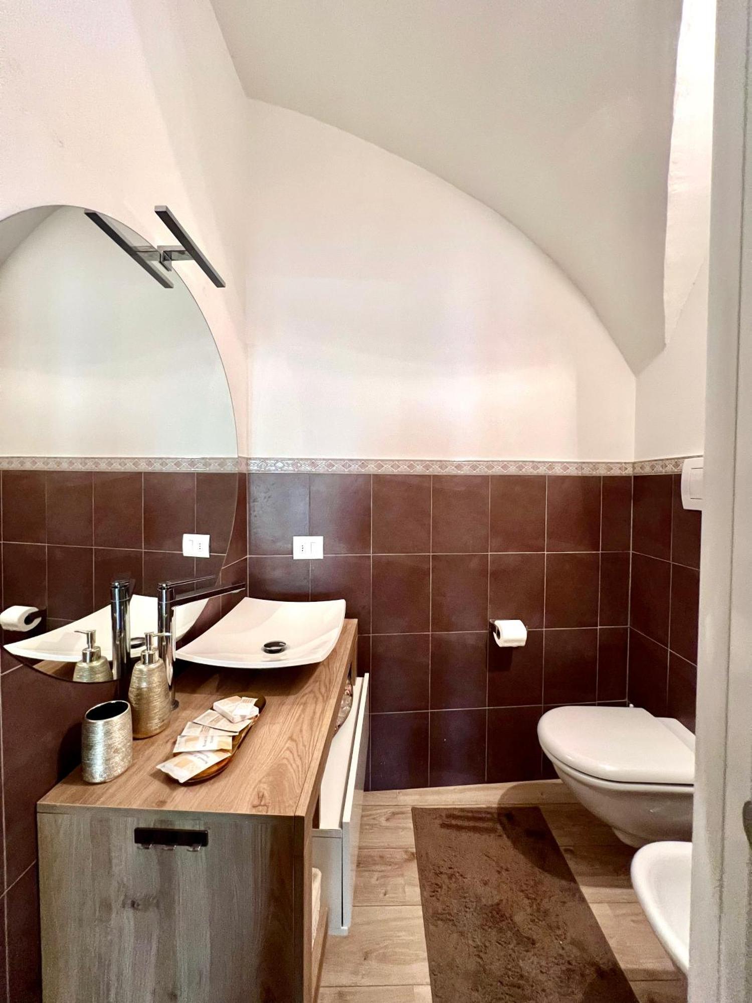 L'Arco Sul Lago • Gold Apartment Castro  Екстериор снимка